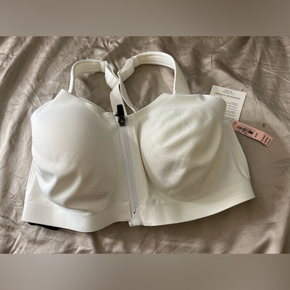 Knockout front close sport bra